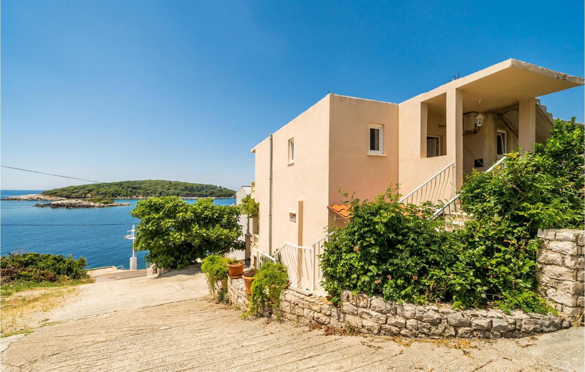 Stunning Apartment In Gruda With House Sea View Molunat Exterior photo